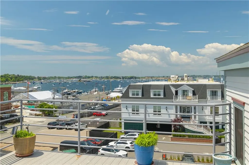 433 Thames Street Newport RI 02840
