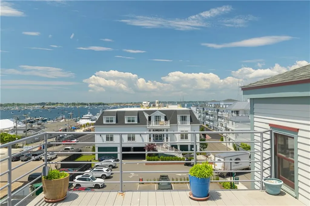 433 Thames Street Newport RI 02840