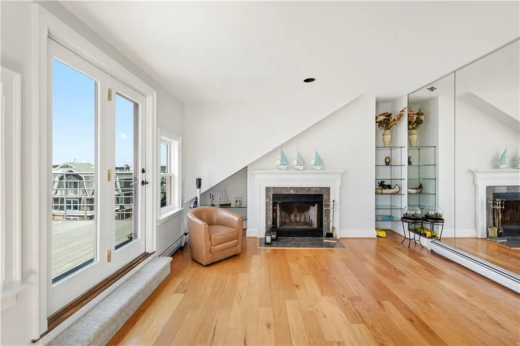 433 Thames Street Newport RI 02840