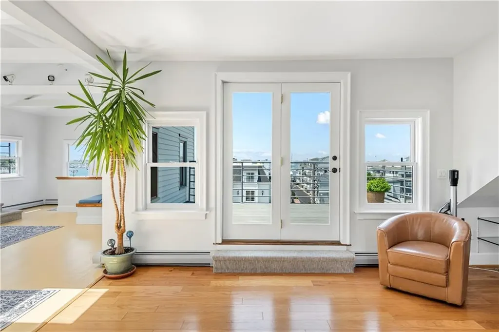 433 Thames Street Newport RI 02840