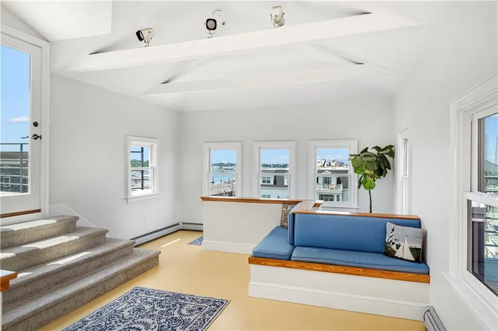 433 Thames Street Newport RI 02840