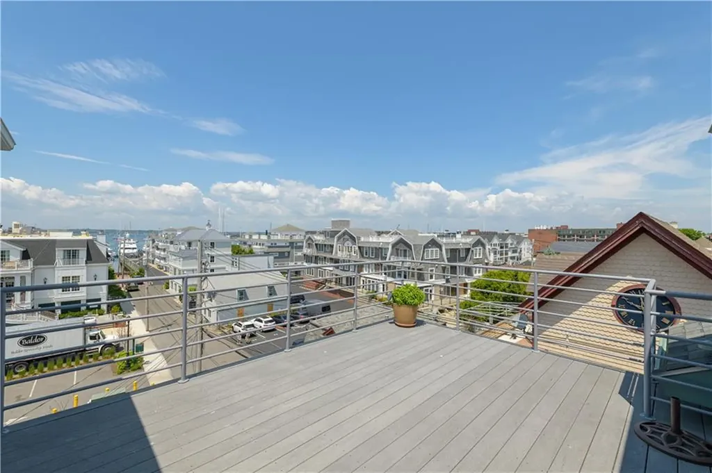 433 Thames Street Newport RI 02840