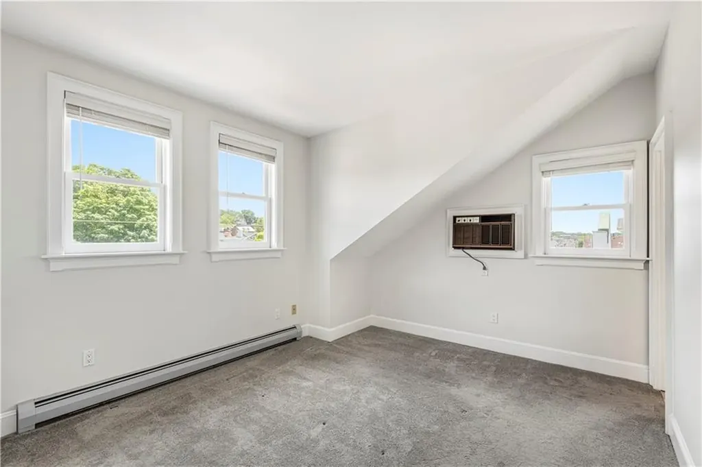 433 Thames Street Newport RI 02840