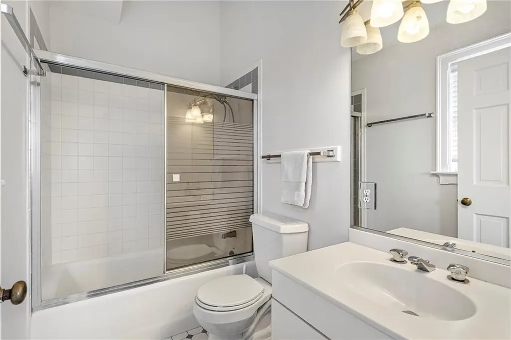 433 Thames Street Newport RI 02840