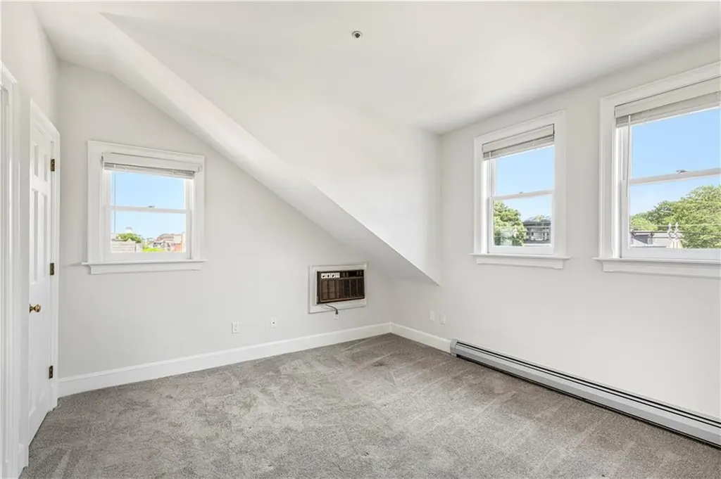433 Thames Street Newport RI 02840