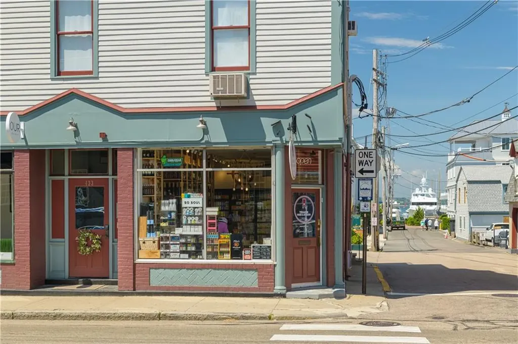 433 Thames Street Newport RI 02840