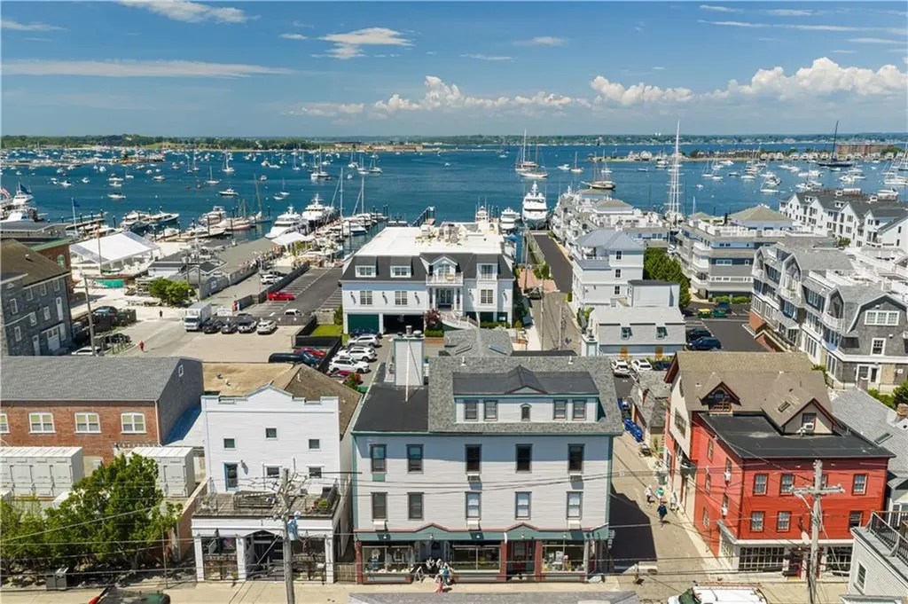 433 Thames Street Newport RI 02840