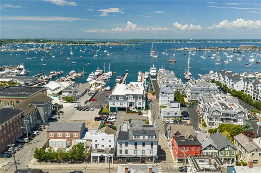 433 Thames Street Newport RI 02840