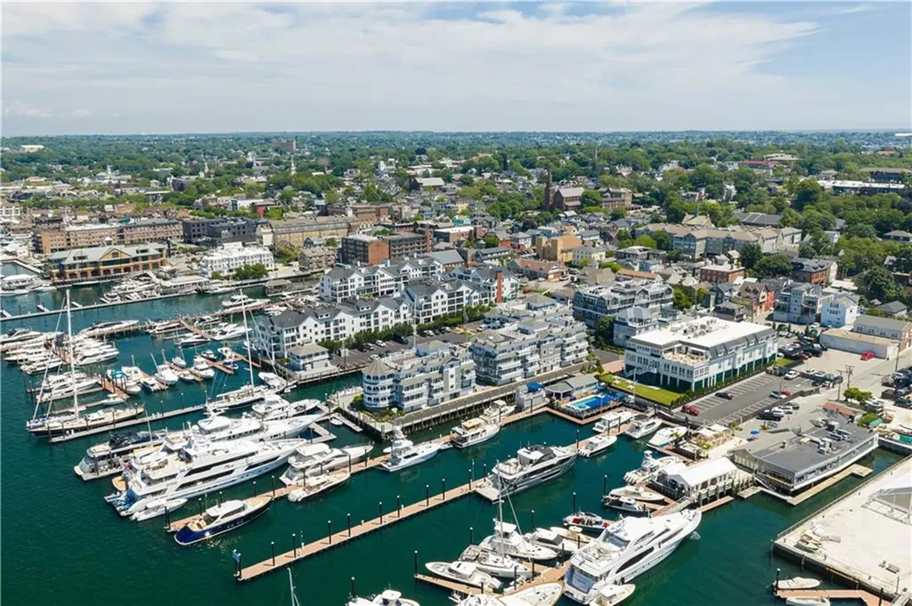 433 Thames Street Newport RI 02840