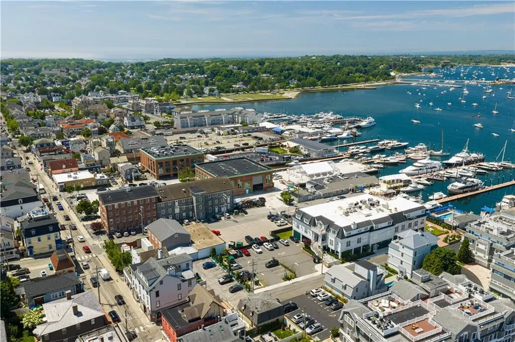 433 Thames Street Newport RI 02840
