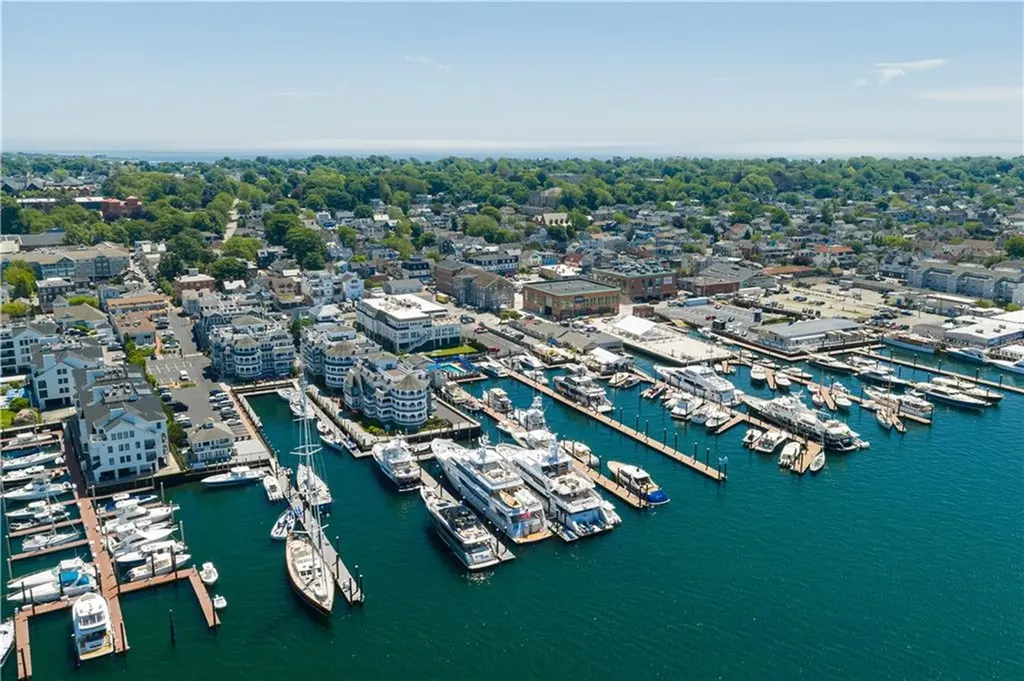 433 Thames Street Newport RI 02840