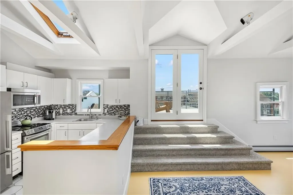 433 Thames Street Newport RI 02840