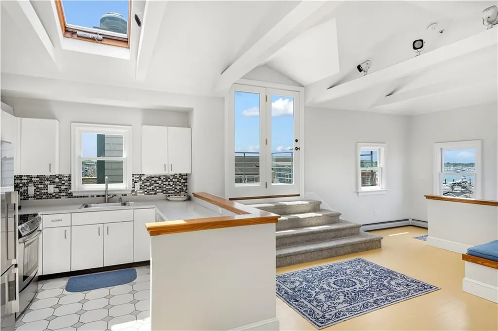 433 Thames Street Newport RI 02840
