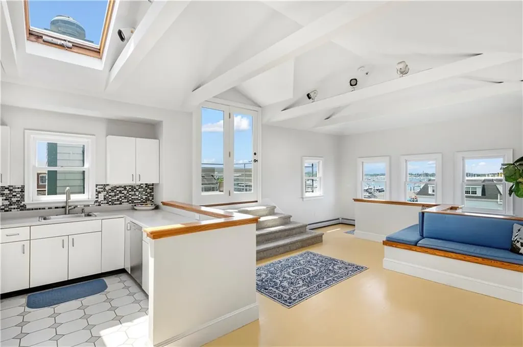 433 Thames Street Newport RI 02840