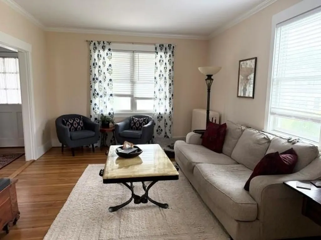 24 Freeborn Street Newport RI 02840