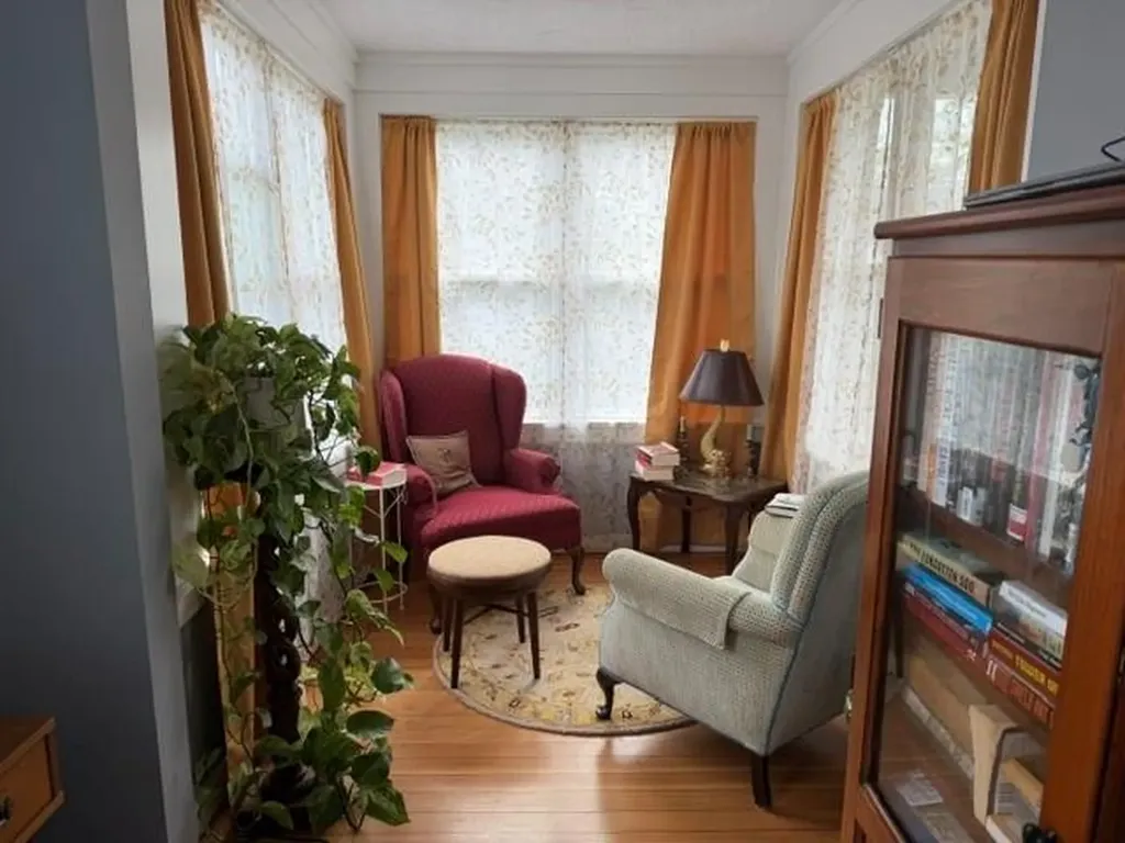 24 Freeborn Street Newport RI 02840