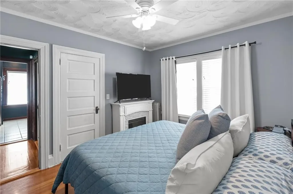 106 Norwood Avenue Cranston RI 02905