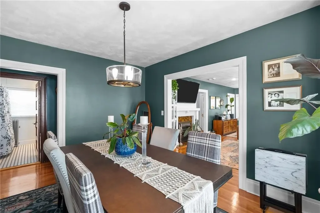 106 Norwood Avenue Cranston RI 02905