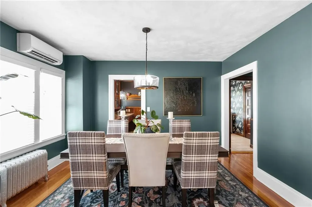 106 Norwood Avenue Cranston RI 02905