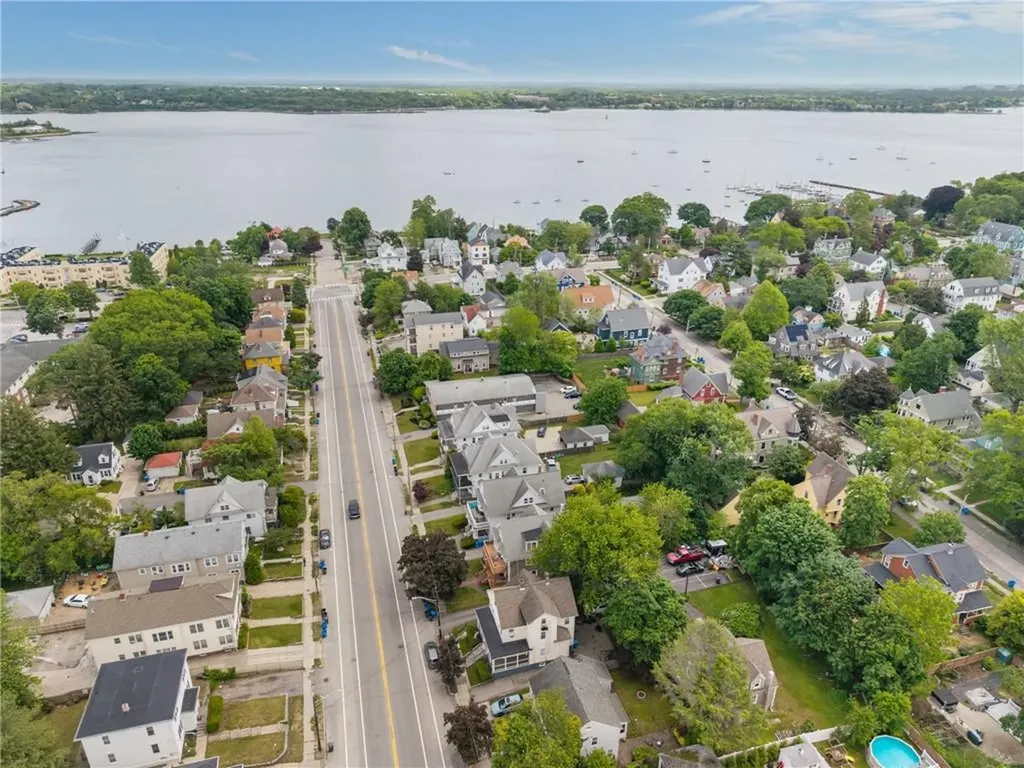 106 Norwood Avenue Cranston RI 02905