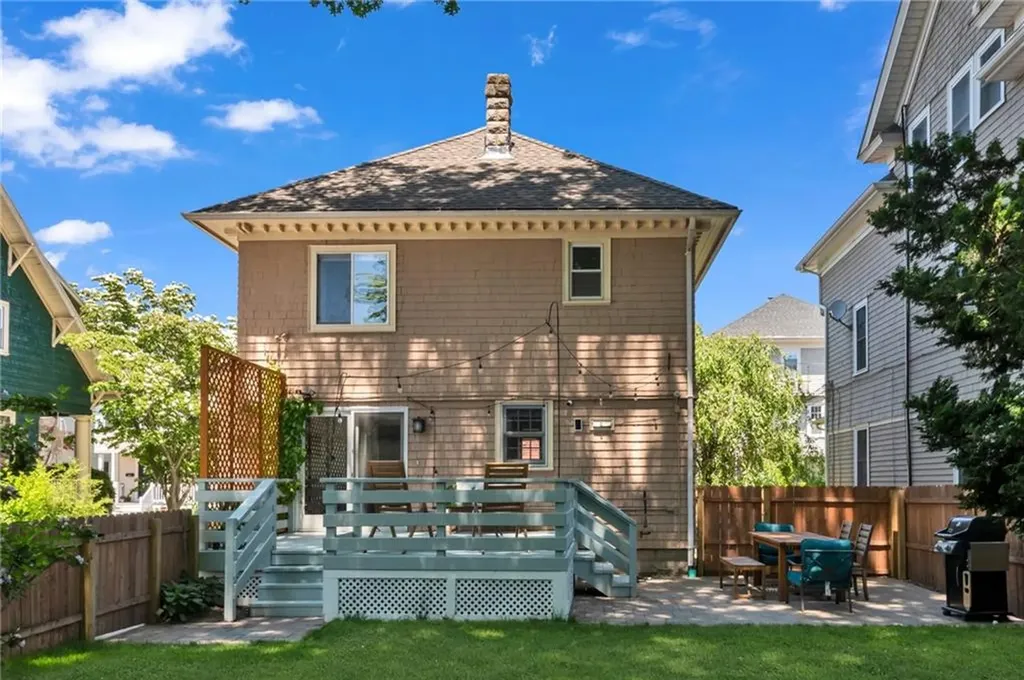 212 Lowden Street Pawtucket RI 02860