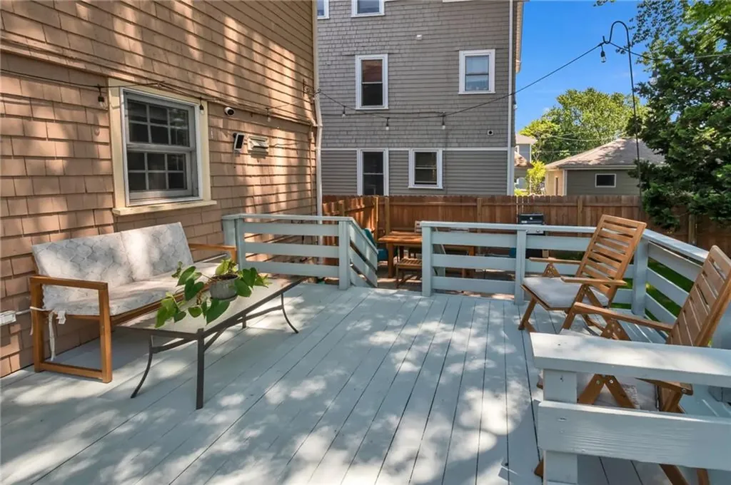 212 Lowden Street Pawtucket RI 02860