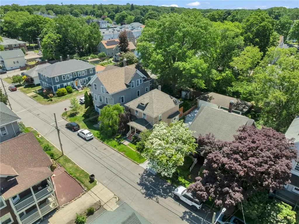 212 Lowden Street Pawtucket RI 02860