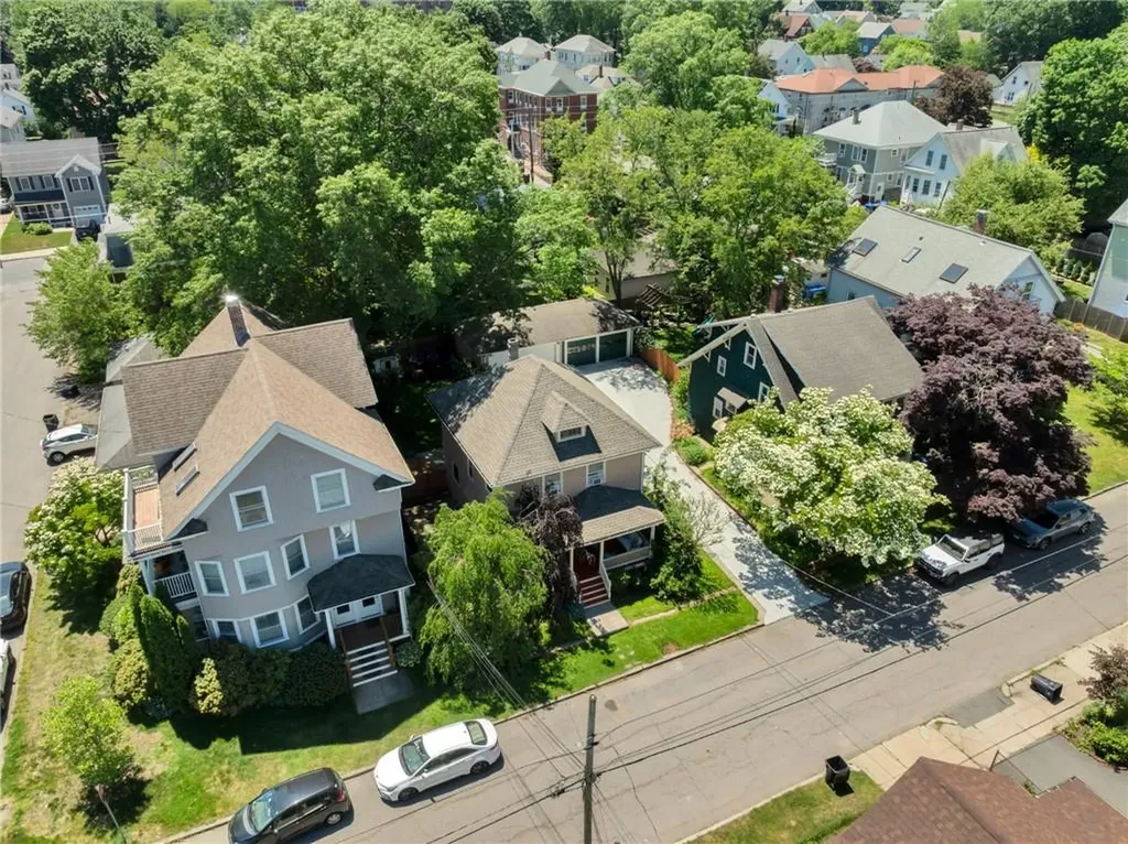 212 Lowden Street Pawtucket RI 02860