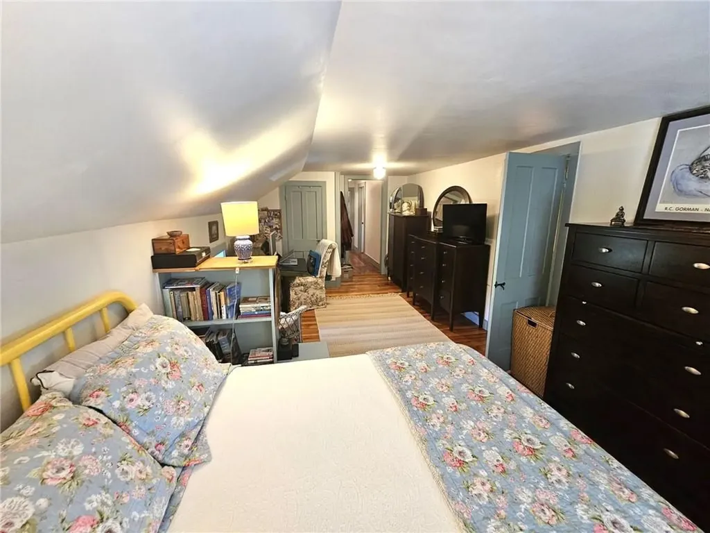 187 Dye Hill Road Hopkinton RI 02832