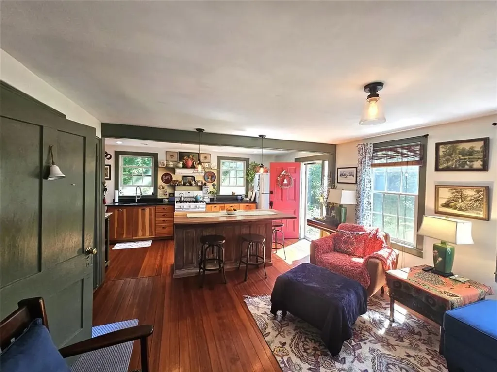 187 Dye Hill Road Hopkinton RI 02832