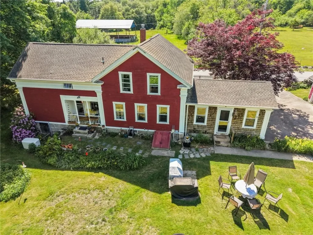 187 Dye Hill Road Hopkinton RI 02832