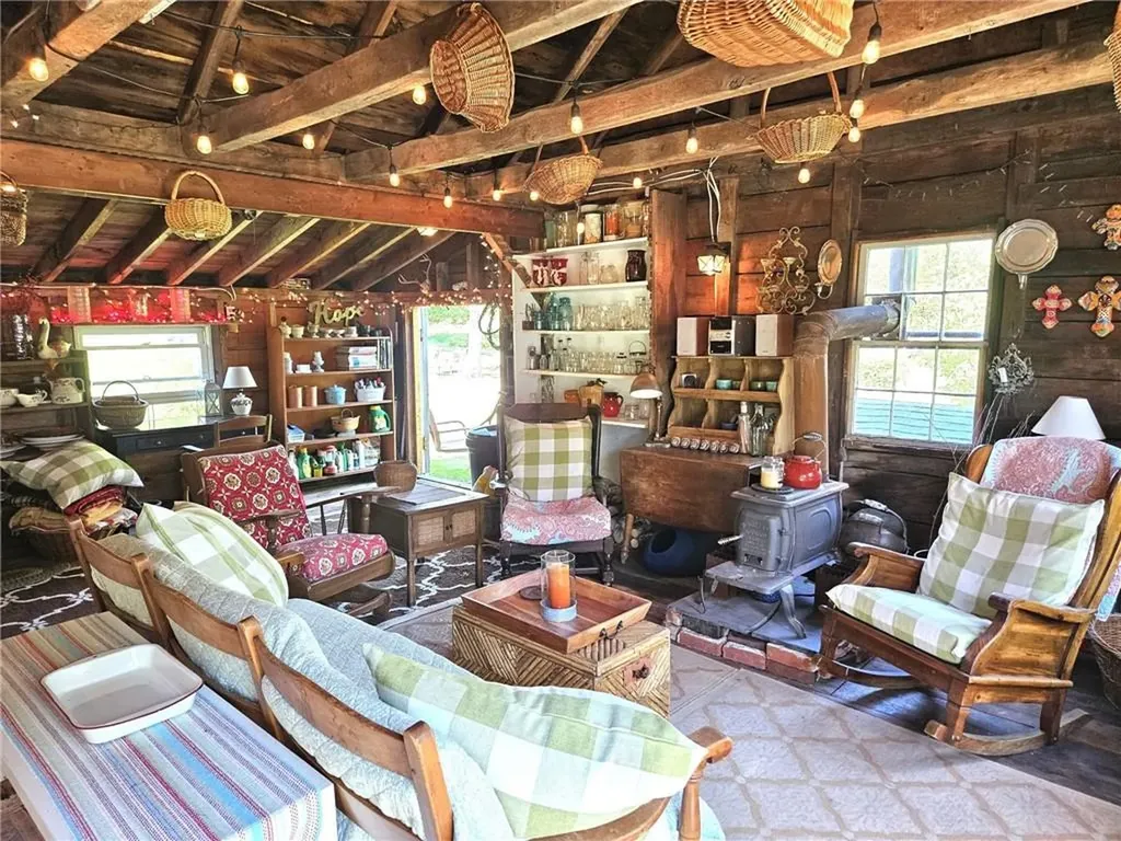 187 Dye Hill Road Hopkinton RI 02832