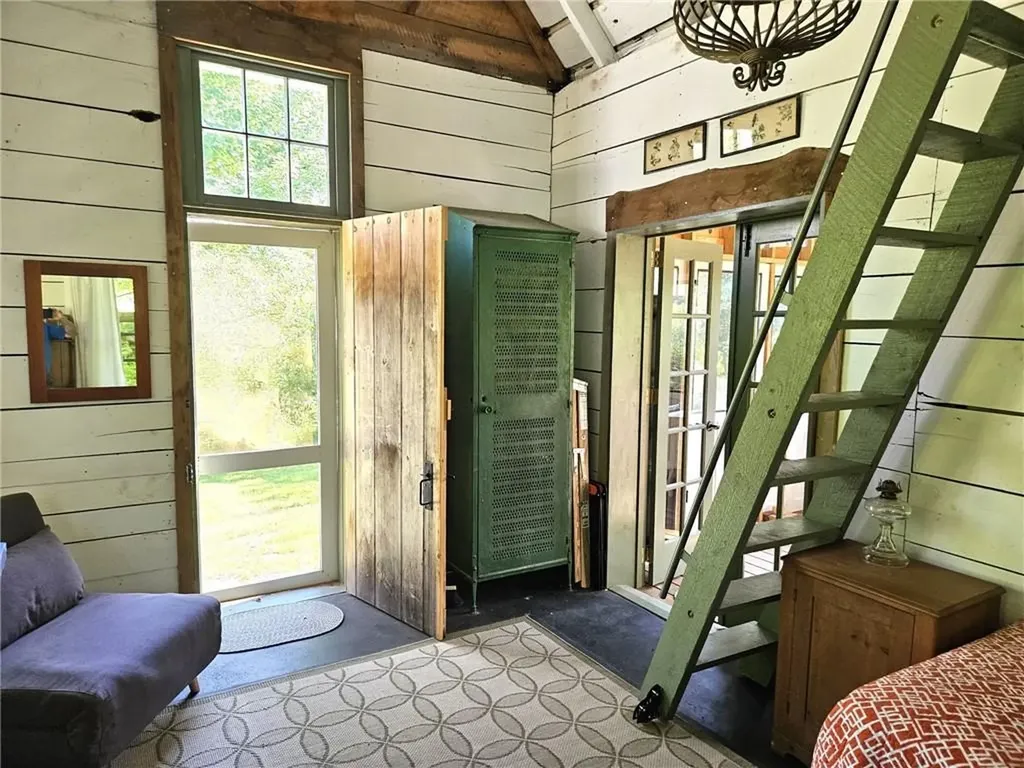 187 Dye Hill Road Hopkinton RI 02832