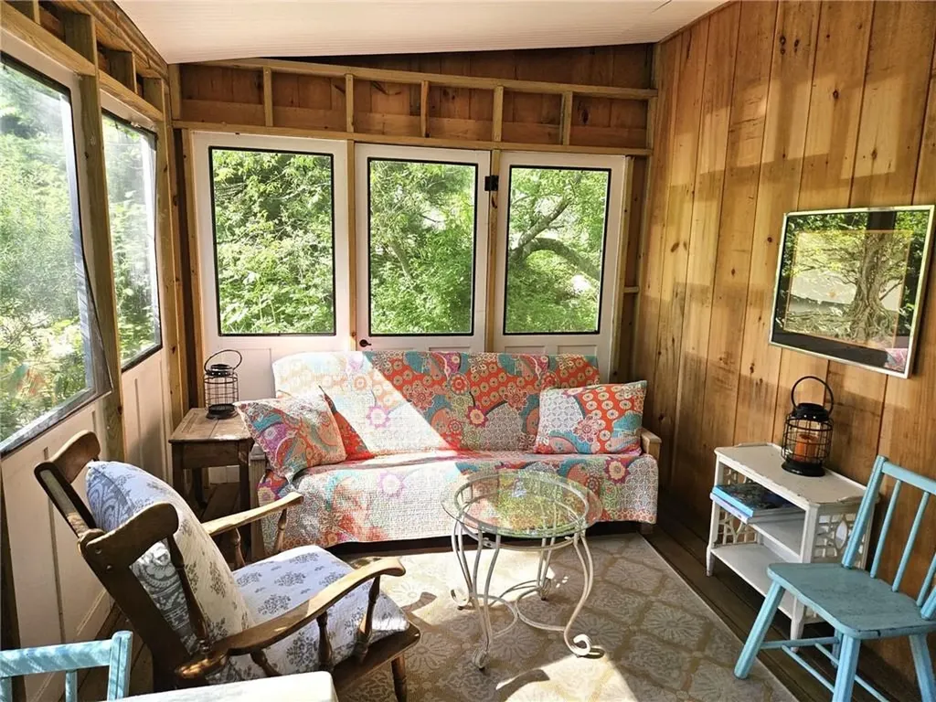 187 Dye Hill Road Hopkinton RI 02832
