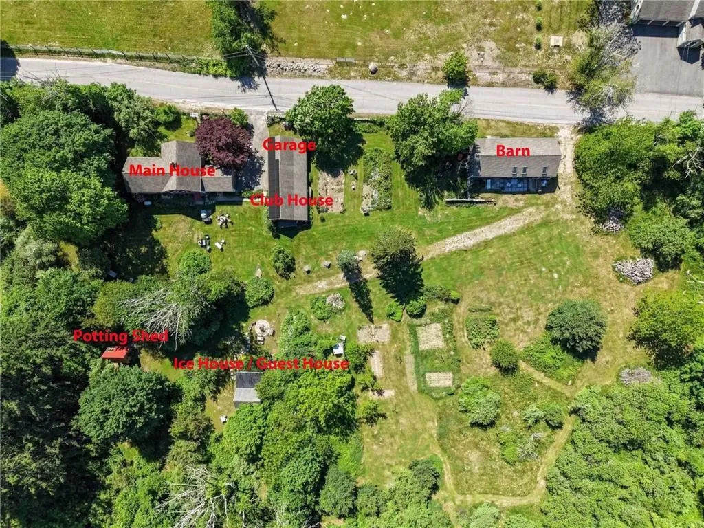 187 Dye Hill Road Hopkinton RI 02832