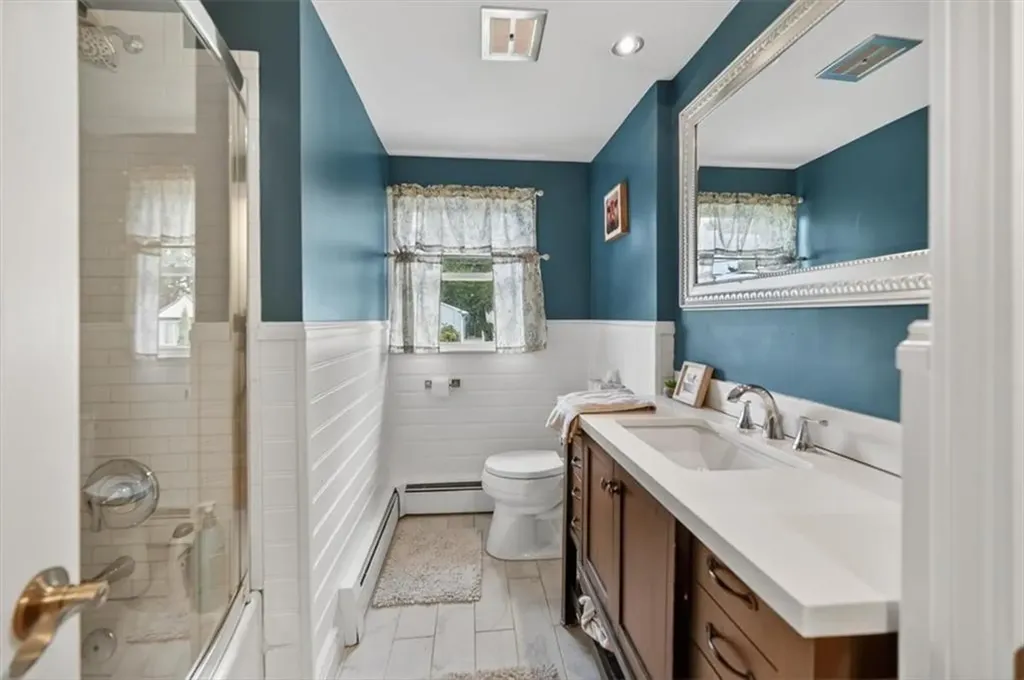 165 Salem Avenue Cranston RI 02920