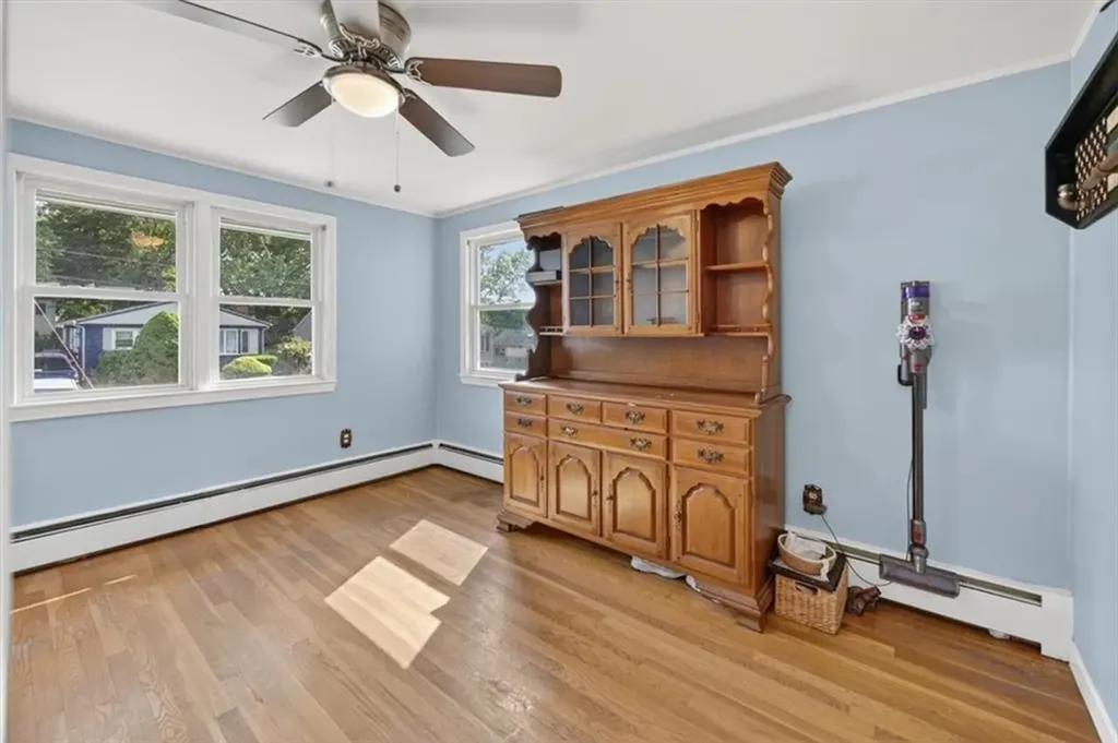 165 Salem Avenue Cranston RI 02920
