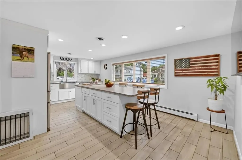 165 Salem Avenue Cranston RI 02920