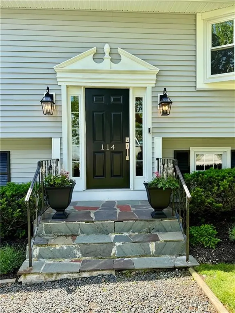 114 Hopeworth Avenue Bristol RI 02809