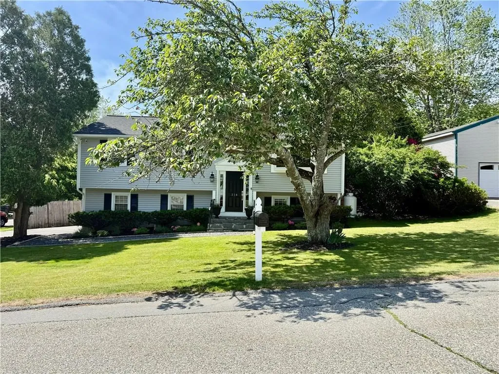 114 Hopeworth Avenue Bristol RI 02809