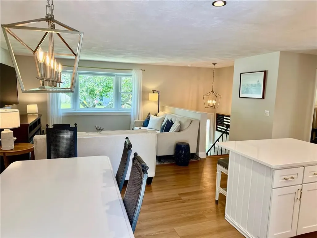 114 Hopeworth Avenue Bristol RI 02809