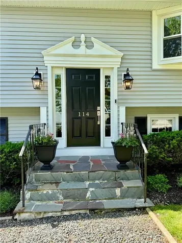 114 Hopeworth Avenue Bristol RI 02809