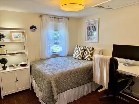 114 Hopeworth Avenue Bristol RI 02809