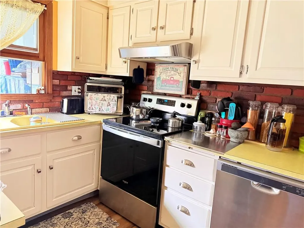35 Brookdale Street Cumberland RI 02864