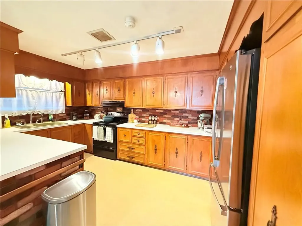 35 Brookdale Street Cumberland RI 02864