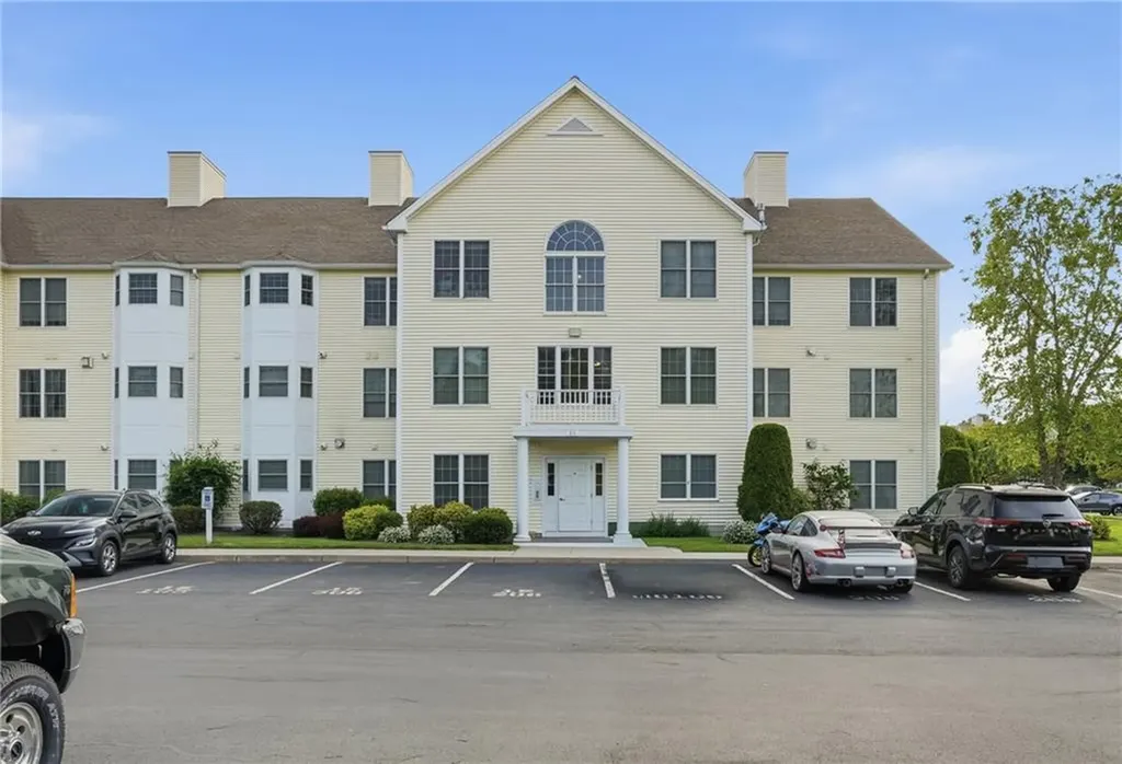 15 Saw Mill Drive North Kingstown RI 02852