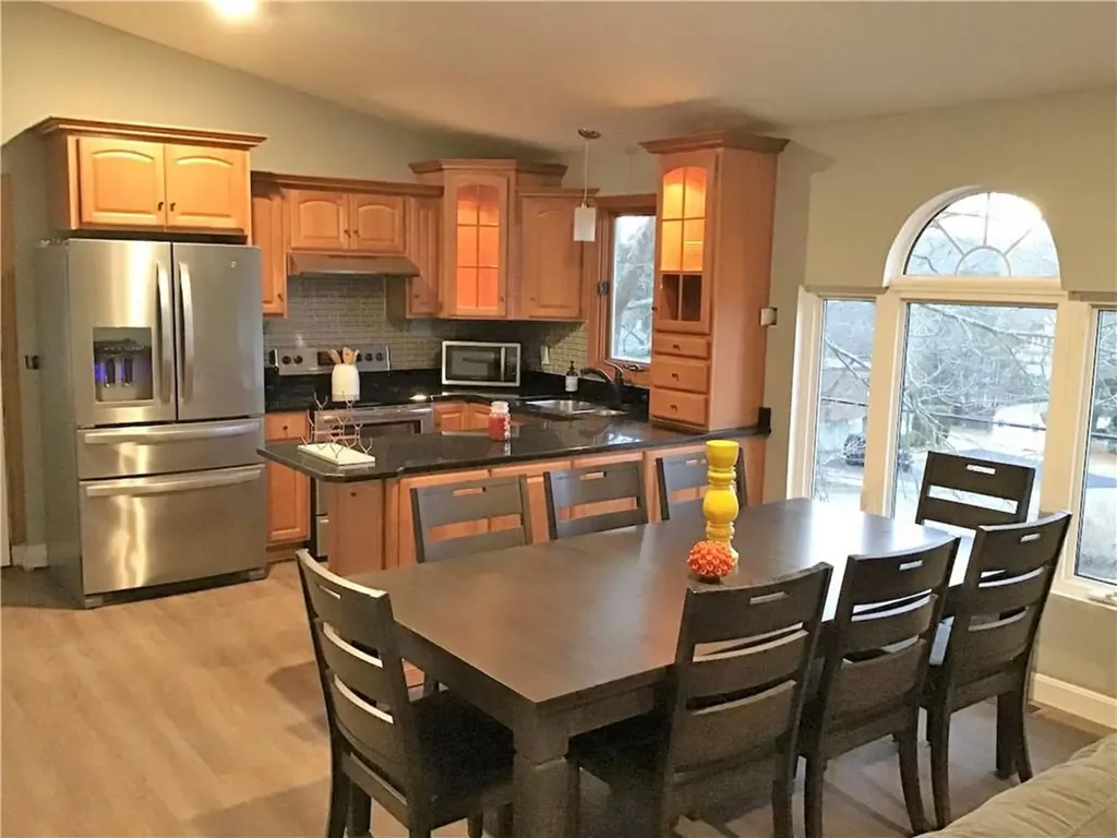 57 Saybrook Avenue Narragansett RI 02882