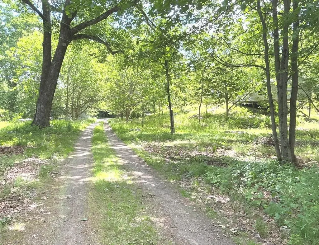 339 Anglewood Drive Johnston RI 02919