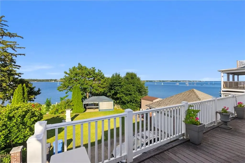 26 Fairview Avenue Cranston RI 02905