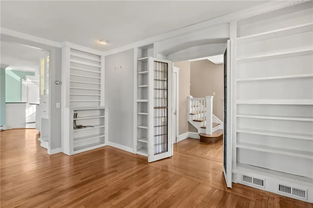 26 Fairview Avenue Cranston RI 02905